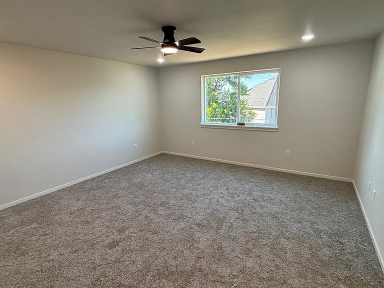 2723 NW 12th Ave — Photo 11