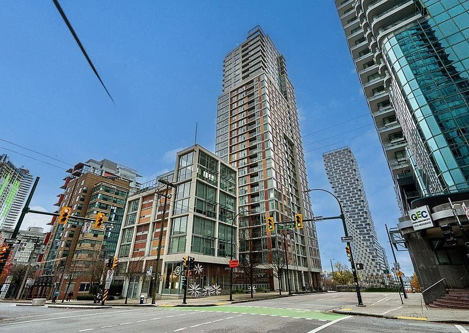 1st image of 1351 Continental St #307
