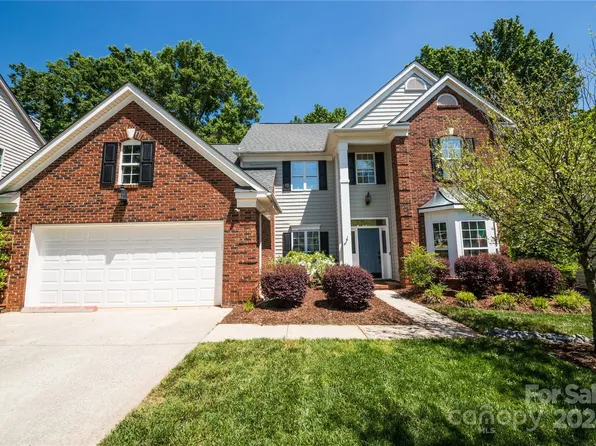 8926 Arbor Grove Ln, Charlotte, NC 28277