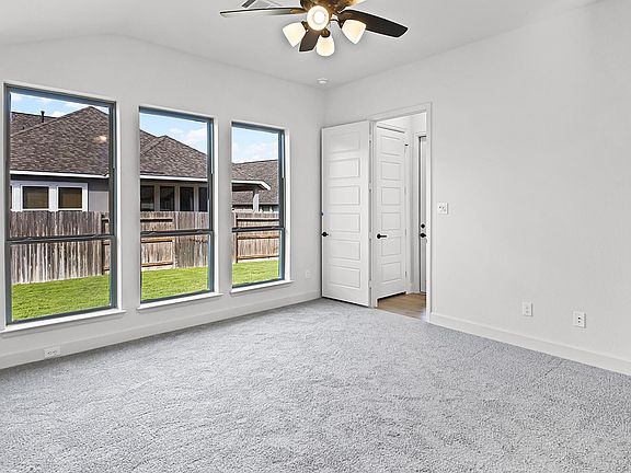 4th image of 617 Meade Street