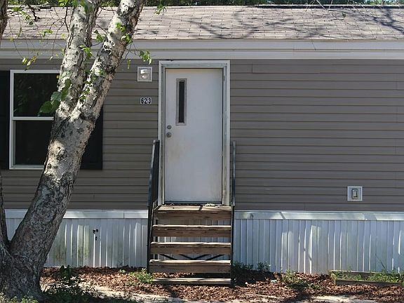 3rd image of 623 Blue Ridge Blvd