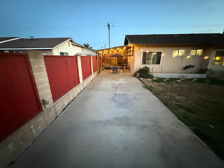 1109 W Pine Ave — Photo 5