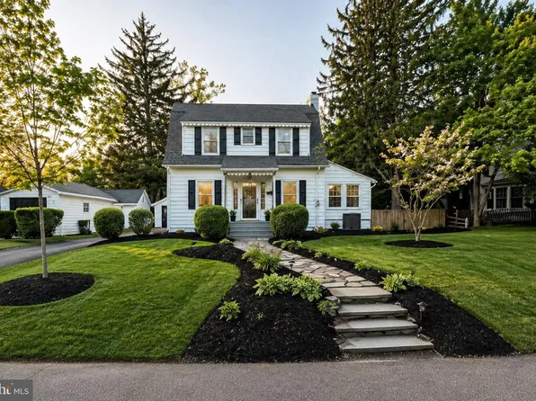 4 2nd St, Riverton, NJ 08077