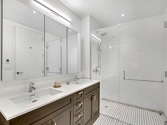 4th image of 152-11 89th Ave #410