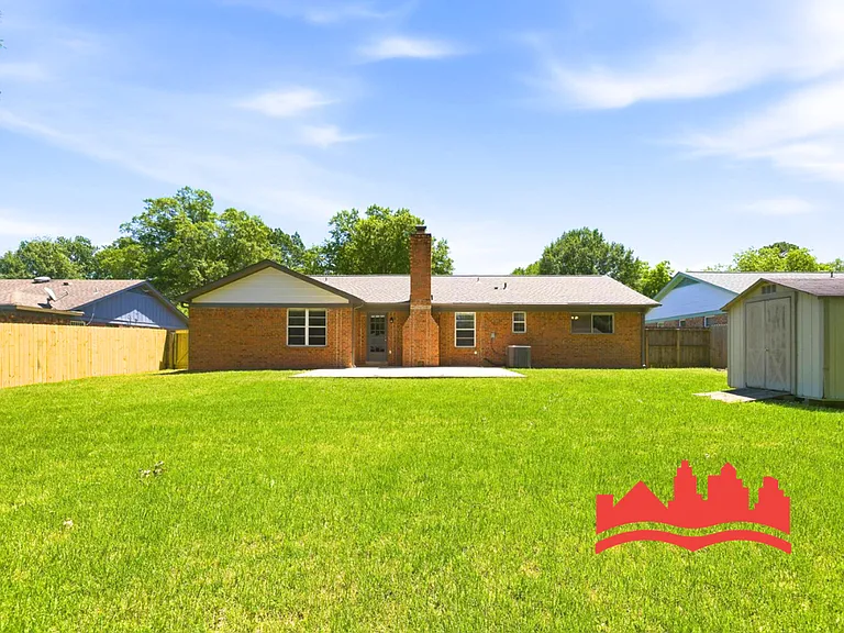 3063 Mary Elizabeth Dr — Photo 30
