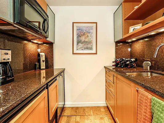 Sold by Sotheby's International Realty | media 38