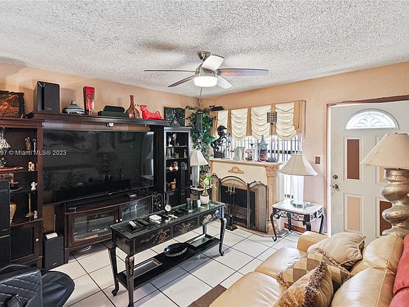 5th image of 500 Sharar Ave
