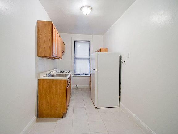 4th image of 4333 46th St APT E2