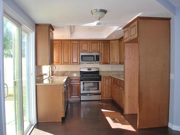 3rd image of 45275 Esplendor Ct