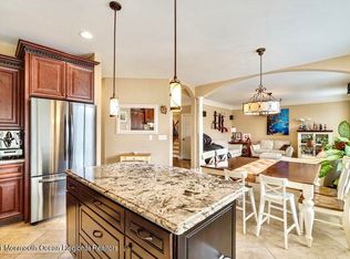 108 Pelican Ct, Marlboro, NJ 07746