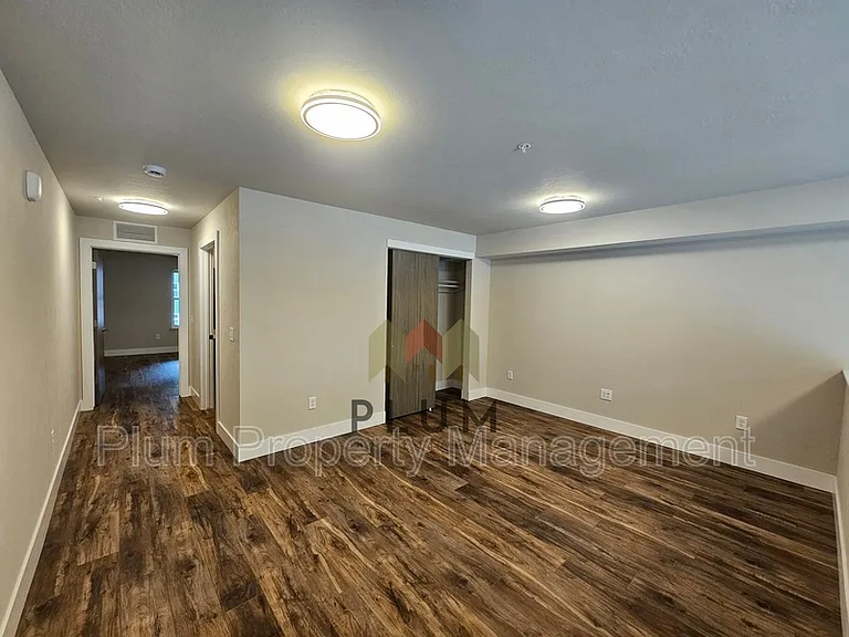 425 Michigan Ave #106 — Photo 21