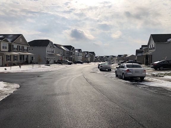 4th image of 703 Bentgrass Dr