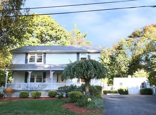 17 Hemlock Dr, Millbury, MA 01527