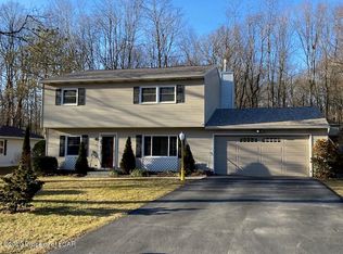 53 Yorktown Rd, Mountain Top, PA 18707