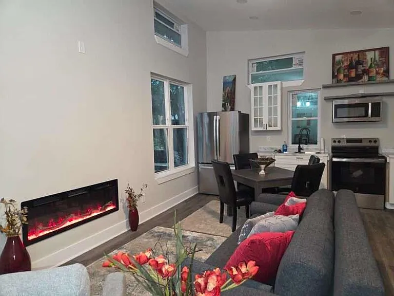 5634 Simpson Ave — Photo 4