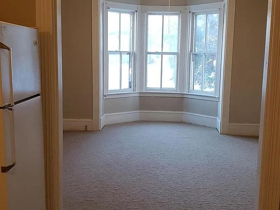 2nd image of 914 8th Ave S #2