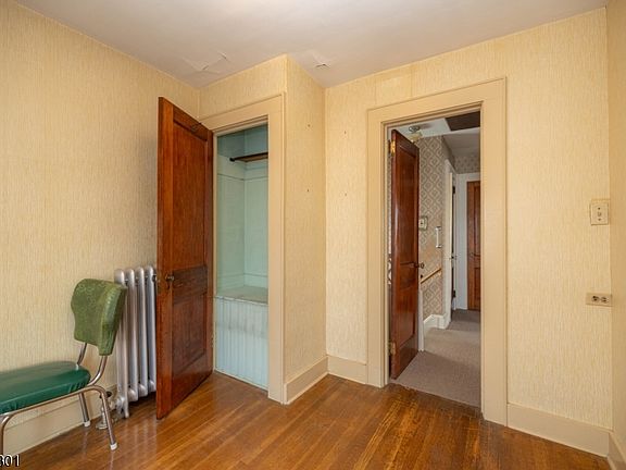 4th image of 13 Liberty St