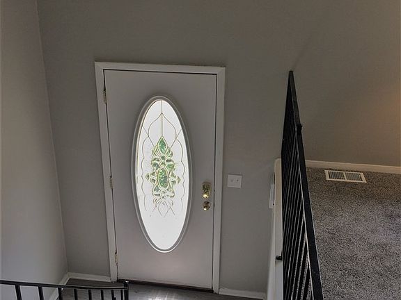 4th image of 177 Belair Cir