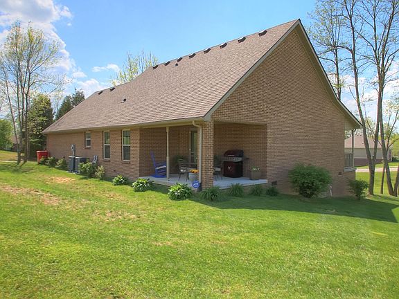 5th image of 329 Lewis Dr