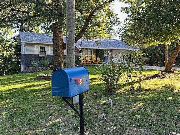 5th image of 23 E Mountain Dr