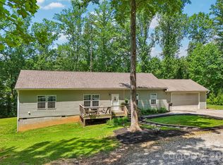 51 Hermit Springs Trl, Hendersonville, NC 28739