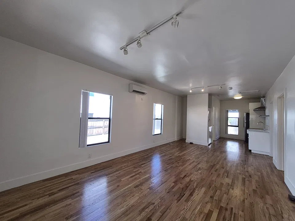252 S Avenue 18 #1/4