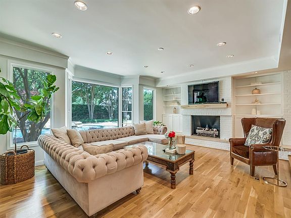 3rd image of 11211 Shelterwood Ln