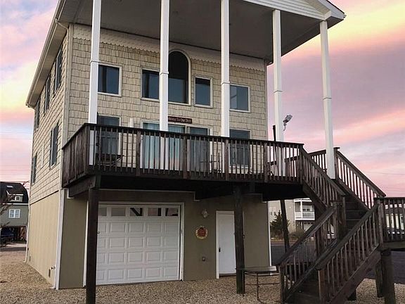 5th image of 358 Dock Rd