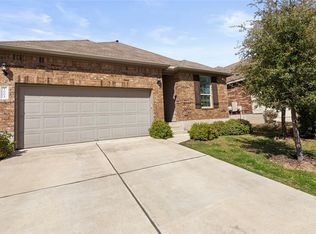 1001 McCormick Cv, Hutto, TX 78634