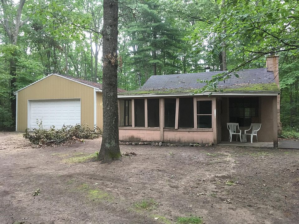 1st image of 2634 N Wisner Ave
