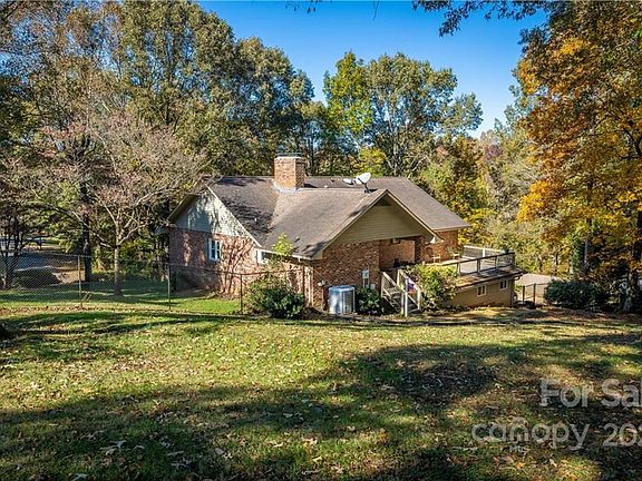 5th image of 200 Northmont Dr