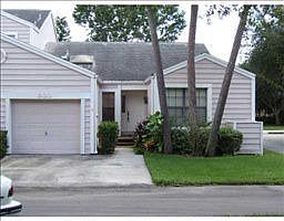 2nd image of 930 Myakka Ct NE