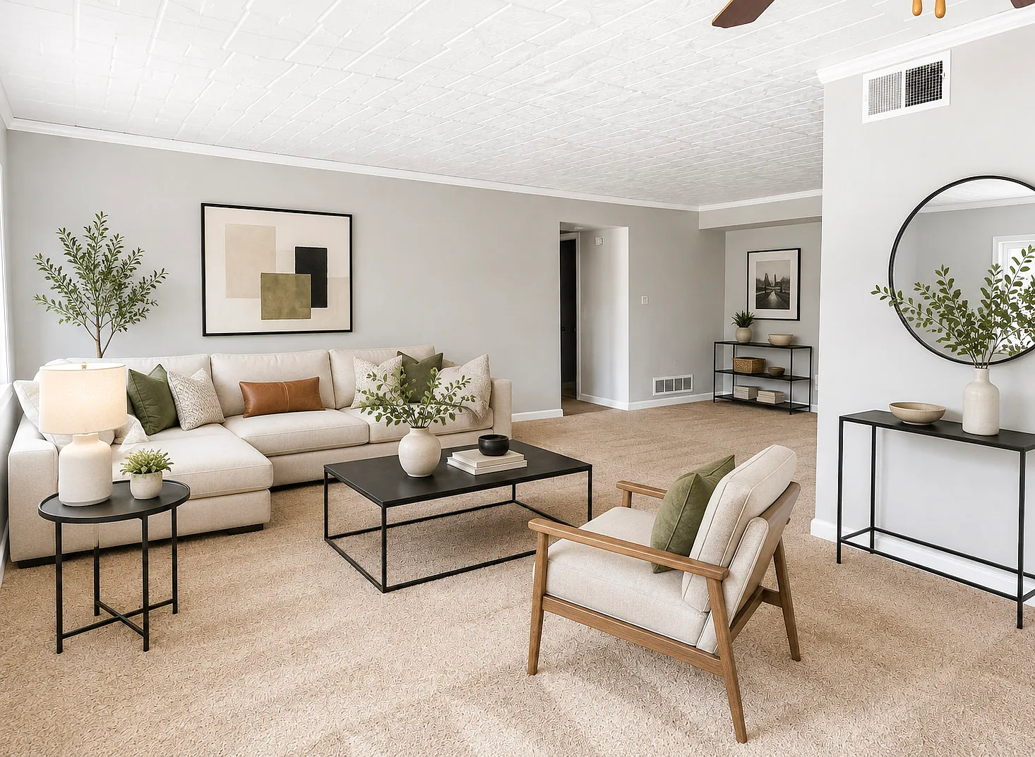 Eden Roc Apartments — Photo 1