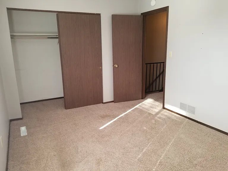 434 Hawaii Ct — Photo 11