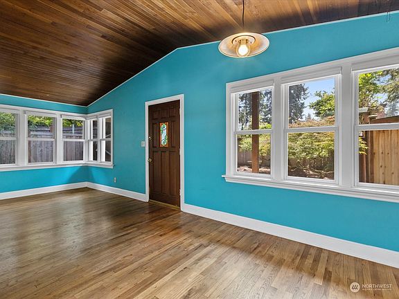 5th image of 9618 NE 24th Street