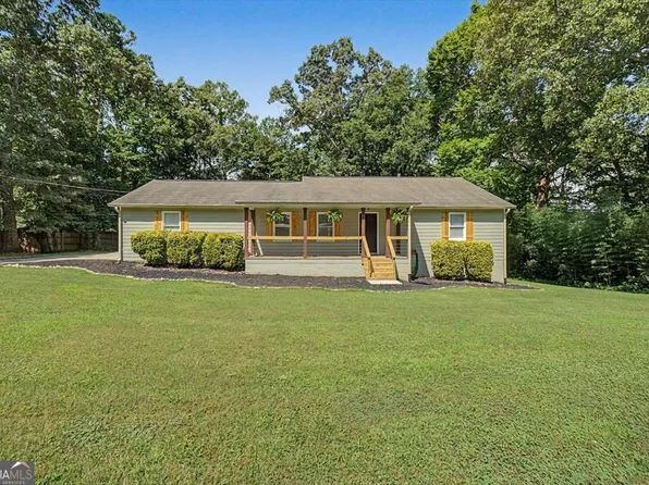 611 Calloway Dr, Rockmart, GA 30153