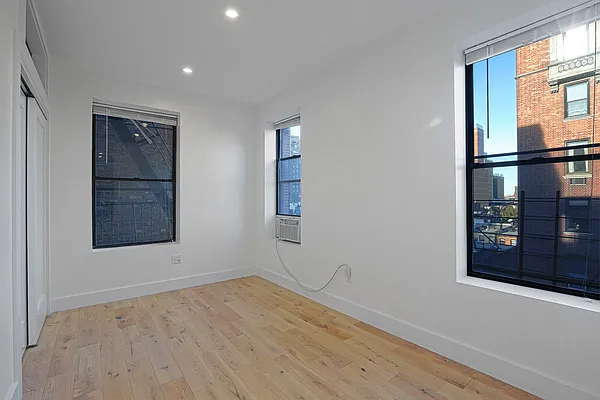 Rented by Avenues Real Estate | media 21