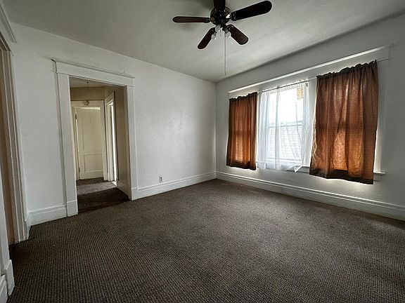 4th image of 133 Esser Ave #2