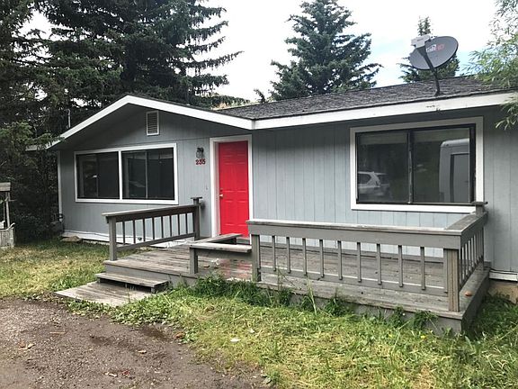5th image of 235 Spruce Dr