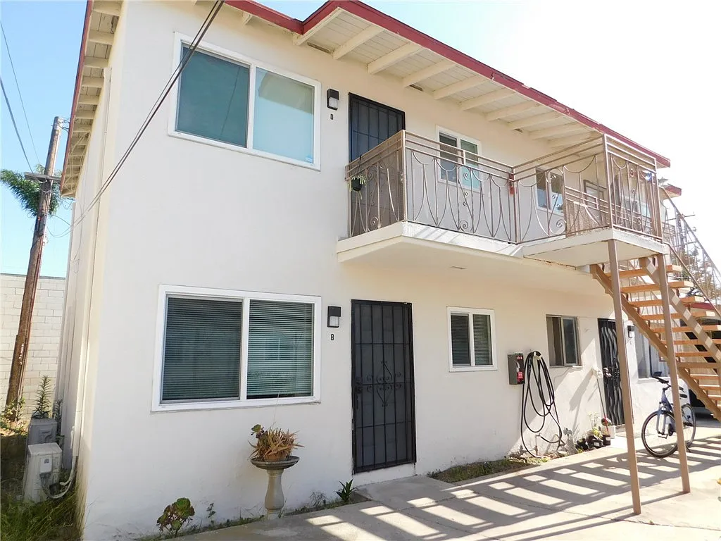 1 bed, 505 sqft, $1,900 — Photo 2