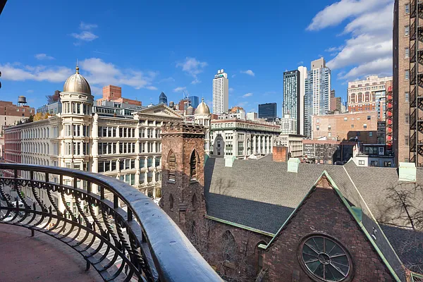 Sold by Douglas Elliman | media 14