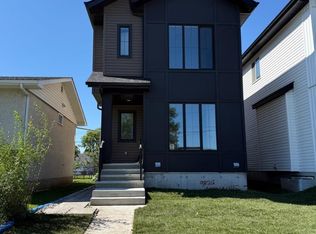 9826 158th St NW, Edmonton, AB T5P2X3