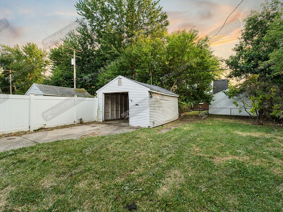 20300 Mccormick St, photo 2