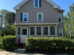 18 Falmouth St #3, Worcester, MA 01607