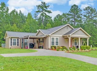 52 Boulder Dr, Toccoa, GA 30577