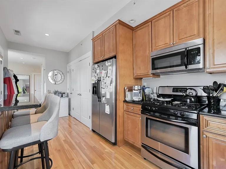 27-29 Telegraph St #6 — Photo 7