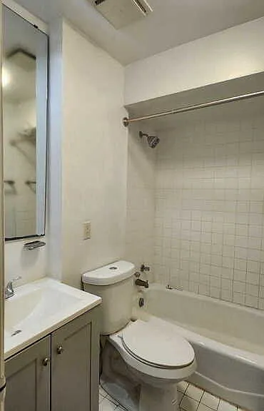 2415 S 10th St #A — Photo 2