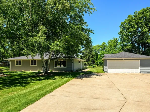 3765 Saint Nicholas Dr, Richfield, OH 44286