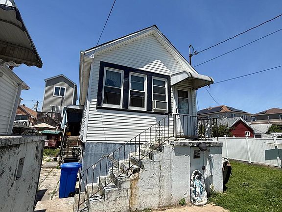 2nd image of 233 Colony Ave