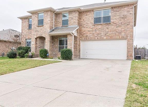 4th image of 713 Seguin Ln